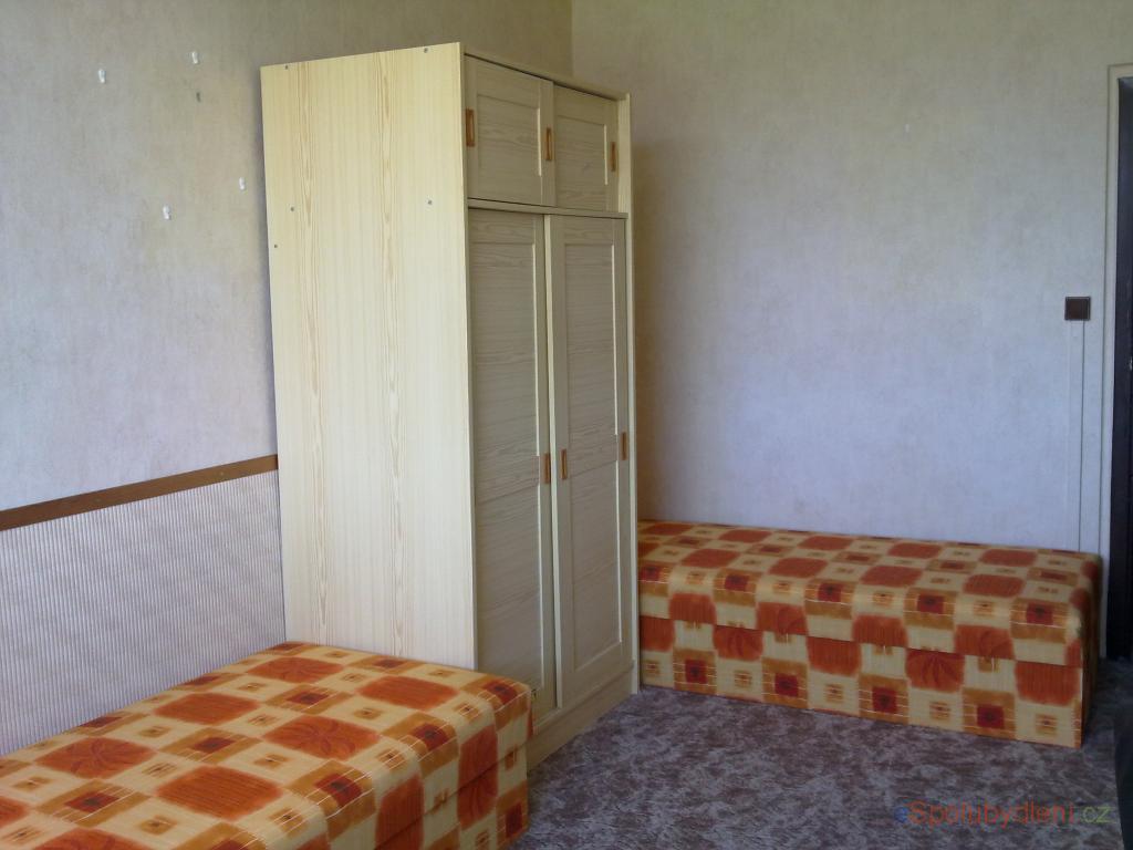Nabízím místo/pokoj Stodůlky, , 5.500Kč/měsíc/(osobu)